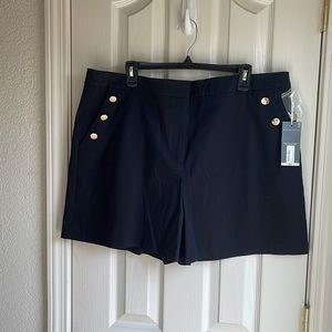 NWT WORTHINGTON BLACK DRESSY SHORTS SZ 18